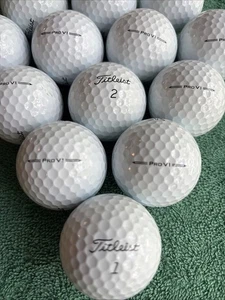 18 TITLEIST - PRO V1 - GOLF BALLS - Picture 1 of 1