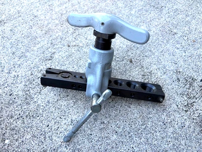 Ridgid Model 458 Flaring Hand Tool 45 degree SAE 1/8-3/4" in Original Box 36607 - Image 1 of 4