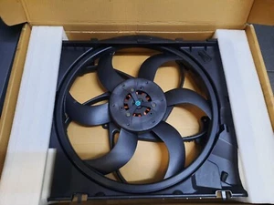 BMW Kühlerlüfter / Lüfter - 8EW351043-251 Hella / Behr - BMW 1er / 3er / X1 / Z4 - Bild 1 von 7