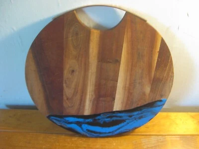 Charcutería / Plato de Queso Madera de Acacia y Arte de Resina - Mango de Metal (Hecho a Mano) Foto 1 de 4