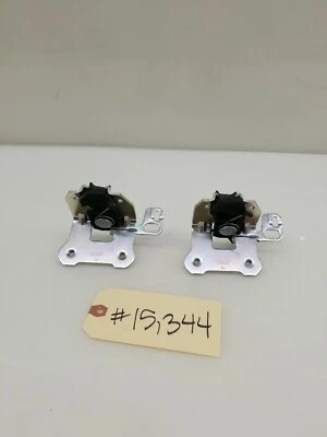 Juego de pestillos de bloqueo de liberación superior para asiento trasero Mercedes Benz W212 E350 10-13 OEM Foto 1 de 4