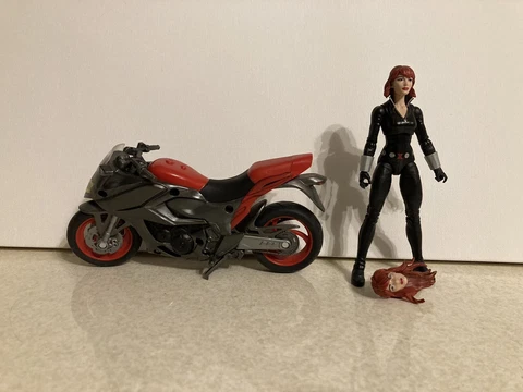 Marvel Legends 6" Black Widow w/ Motorcycle Ultimate Riders bike Cover
