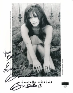 DANIELLE BRISEBOIS - AUTOGRAPHED 8 X10 PROMO PHOTO - OBTAINED IN PERSON - 1994 - Picture 1 of 1