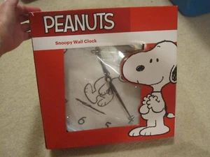 Snoopy Woodstock Wanduhr 11,8 Zoll Neu in Verpackung Peanuts - Bild 1 von 4