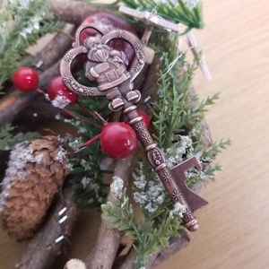 Santa Magic Key, Metal Traditional Father Christmas Key, Xmas Eve box Filler - Picture 1 of 10