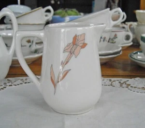 Vintage Syracuse China Creamer ~ Pink Flowers ~ - Picture 1 of 6