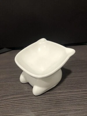 Plato de comida o agua Whisker City elevado con forma de gato/blanco EXCELENTE ESTADO  Foto 1 de 4