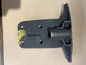 Original Irus Mähbalkenhalter 83202 - Bild 1 von 2
