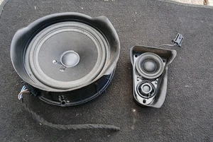 Vw Caravelle T5 TRANSPORTER rear  speaker tweeter 7H00352411 3b0035411 - Picture 1 of 4