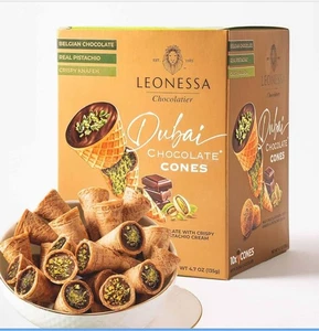 2 Stück - Leonessa Chocolatier Dubai Milchschokolade Zapfen mit Pistaziencreme - Bild 1 von 6