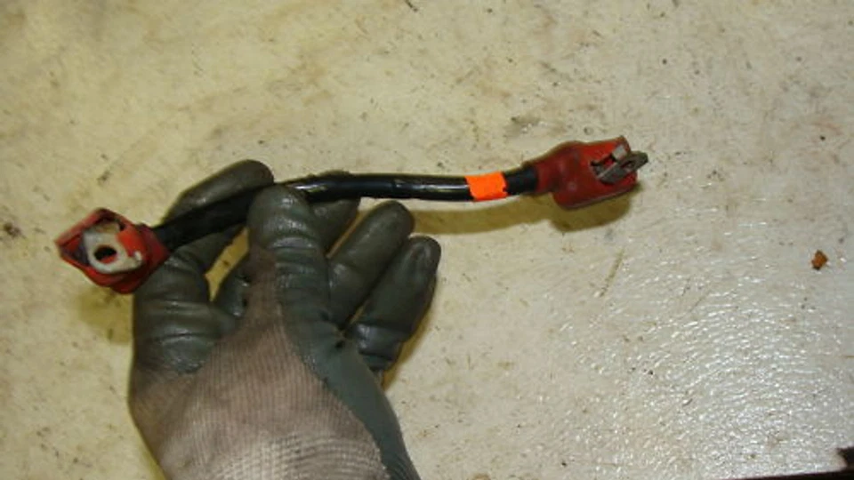 Honda 450SC 450 SC Nighthawk H323 1986 cable de batería Foto 1 de 1