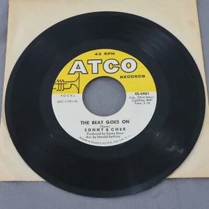 Sonny and Cher The Beat Goes On 45 7" Atco Records 45-6461 - Picture 1 of 9