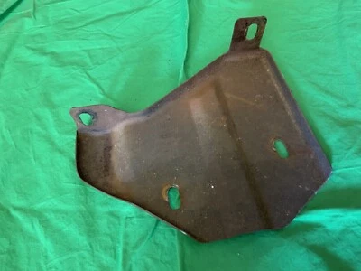 1976 - 1977 年 a 车身原装通用奥兹莫比尔刀前保险杠支架 gm — 第 1/4 张图片