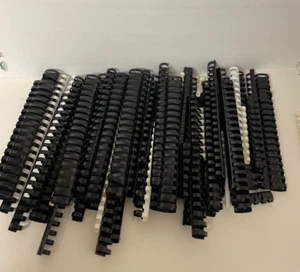 55 Fellowes Attacchi a Pettine in Plastica Diametro 1" e Più Capacità 200 Fogli Nero/W - Foto 1 di 4