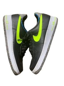 Nike Air Force 1 Zapatos Hombres 9.5 Bajo Negro Neón DM9098-001 - Imagen 1 de 8