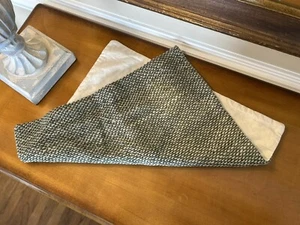 West Elm Two Tone Chunky Linen Pillow Cover 20”x20” Pine Green NWOT OPEN BOX - Picture 1 of 5