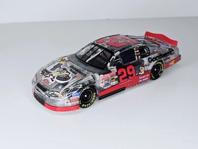 Action - 2001 Monte Carlo - Kevin Harvick #29 Looney Tunes Clear - 1:24 Diecast - Image 1 of 4