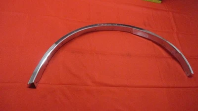 Oldsmobile Cutlass 1967 moldura de apertura de rueda trasera derecha Foto 1 de 4