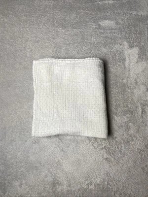 Manta de bebé Lollypop pequeña gris lunares círculos muselina blanca envoltura Lovey Foto 1 de 3