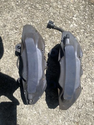 Juego de pinzas delanteras VW VOLKSWAGEN TOUAREG 2011-2016 OEM - 7P6615105AF/7P6615106AF Foto 1 de 4