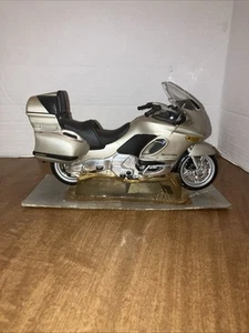 NEW-RAY ROADRIDER BMW K1200LT MOTORCYCLE, 1/24 SCALE - Picture 1 of 5