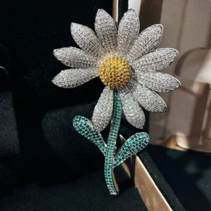 Daisy Daisy Brooch Breast Flower Pearl Brooch Suit Collar Pin Daily - Picture 1 of 10