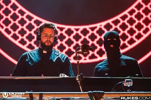 Tchami & Malaa Live Audio & Video DJ-Sets USB SPECIAL Compilation (2014 - 2025) - Foto 1 di 9
