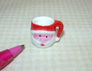 Taza de Papá Noel miniatura de calidad preciosa para Barbie - casa de muñecas escala 1:6 - Imagen 1 de 4