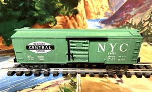 American Flyer... 24065 NYC BOXCAR ~ ~ VERDE E NERO, AUDACE, accoppiatori KC... PULITO, ! - Foto 1 di 6