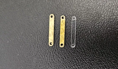 Losi Micro 1/36 Carbon Fiber Steering Links (Gold Color) - Image 1 of 3