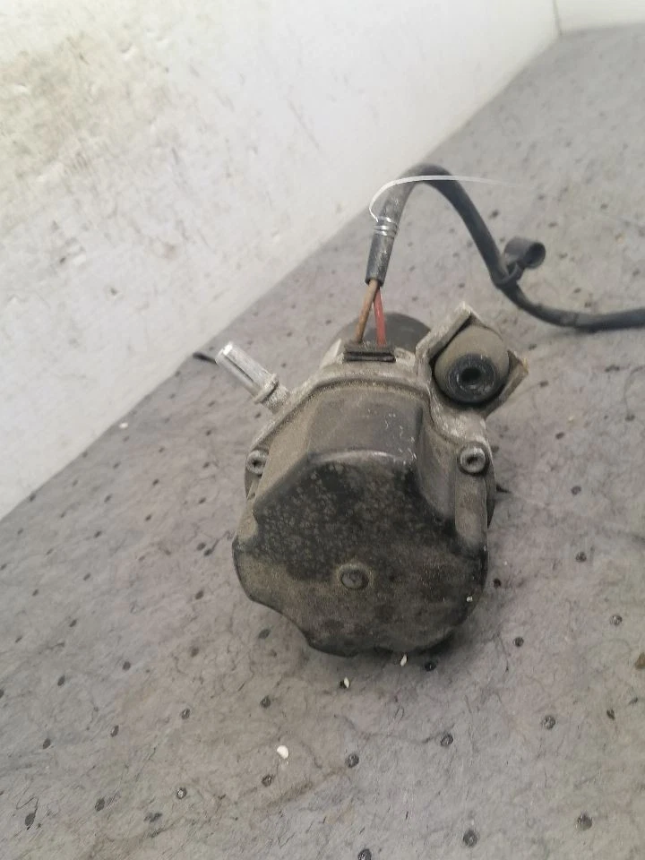 Bomba de vacío 3,6 L sistema de 12 voltios sin par se adapta a 18-23 WRANGLER 1667775 Foto 1 de 4