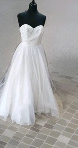 Fairy Tale Weddings Ivory Bridal Dress by Alfred Angelo  UK10 Princess Style - Picture 1 of 7