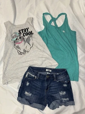 Girls 14/16 Bundle. Set Of 3. Mudd Shorts, Abercrombie & Fitch Top, Justice Top. - Image 1 of 4