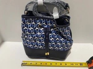 Tommy Hilfiger Logo Kimberly Bucket Bag Crossbody Blau Neu mit Etikett UVP 108 $ Mommy Code - Bild 1 von 4
