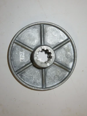 AB3314R John Deere Fan Drive Disc For A, B, G, H, 50, 60, 70, 520, 620, 720, 530 - Image 1 of 4