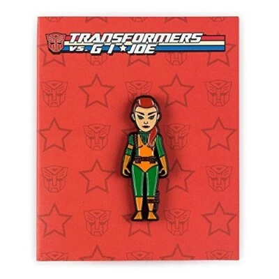 Kidrobot Transformers vs G.I. Serie de prendedores esmaltados Joe - Scarlett (1/20) Foto 1 de 4