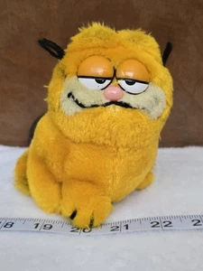 Vintage 1981 Dakin Garfield 5" Figure Stuffed Animal Sitting Cat Plush Used - Picture 1 of 6