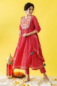 Women Cotton printed long kurti with embroidery work with paint with dupatta UK - Picture 1 of 4