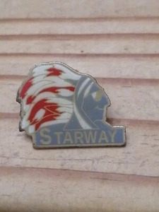 Pin's Pins Pin Emaille - Marke Kleidung Mode Kopf Indianer Chef "STARWAY" - Bild 1 von 1