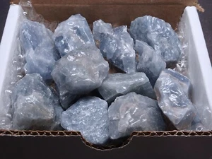 Caja de calcita azul 1/2 libra trozos de cristal azul natural especímenes minerales crudos - Imagen 1 de 6