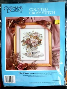Jarrón floral"" puntada de cruz contada ""Candamar Designs (1991) - Imagen 1 de 4
