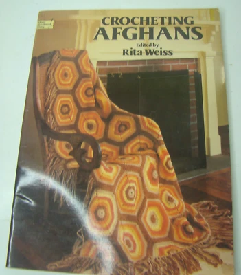 Crocheting Afghans • 1979 • 9 diseños/patrones de ganchillo afganos de Rita Weiss Foto 1 de 4