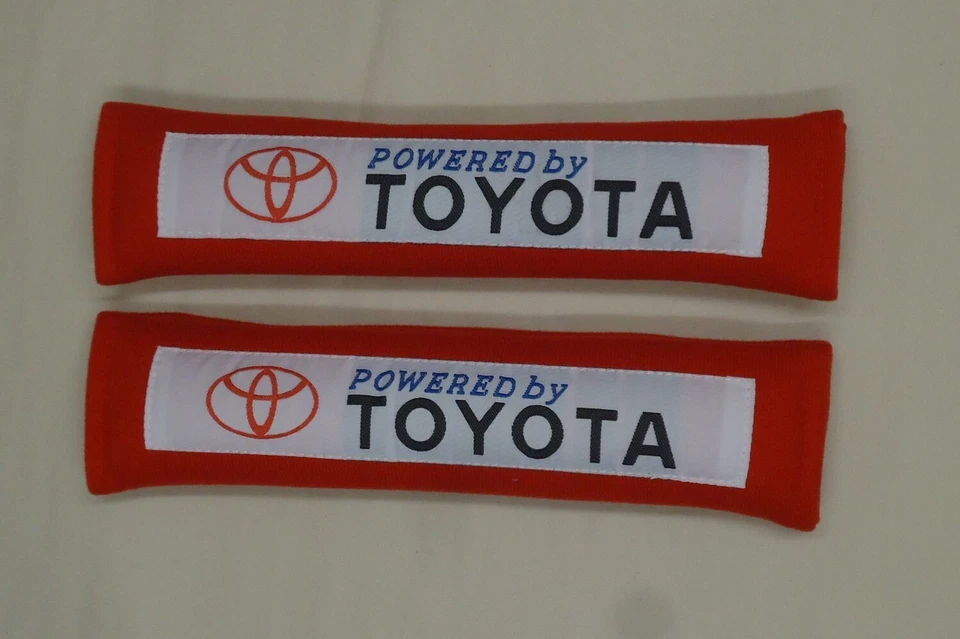 2x Nuevas Almohadillas de Hombro Cubierta de Cinturón de Seguridad de Coche Rojo "Powered by Toyota" 10.5"x2.5" Foto 1 de 1