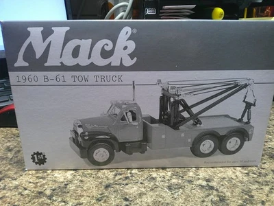 FIRST GEAR 1960 Mack B-61 Tow Truck Los Angeles Police Department Brand New - Image 1 of 4