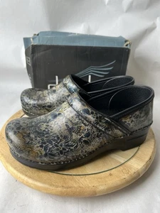 NEW Women’s DANSKO Professional Floral Patent Clog Shoes - EU Size 41/US Size 11 - Picture 1 of 11