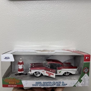 Jada - Ms. Santa Claus & 1957 Chevy Bel Air (2022) - Picture 1 of 6