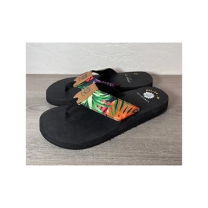 Yellow Box Flip Flops, Palm Print Tropical Leaves Green Orange Red Sz 7 Sandals - Picture 1 of 7