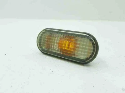 Freccia parafango anteriore destra VW Passat Variant B5 3B6 3B0949117C 1.90 26520919 - Immagine 1 di 3