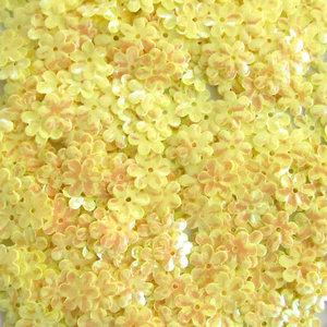Paillettes Fiori/Margherite Giallo Iris 9mm ~200pz Sciolte - Foto 1 di 2