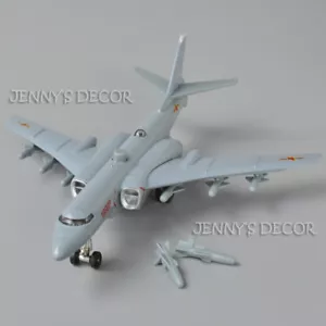 Réplica de bombardero chino modelo de avión militar diecast 1:150 Hong 6K de metal fundido - Imagen 1 de 10
